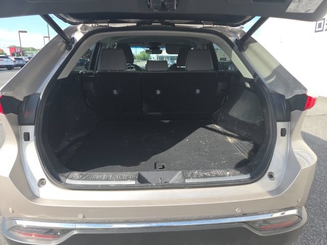 Used 2022 Toyota Venza XLE AWD/4WD image 12