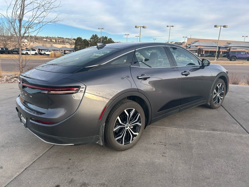 Used 2024 Toyota Crown image 8