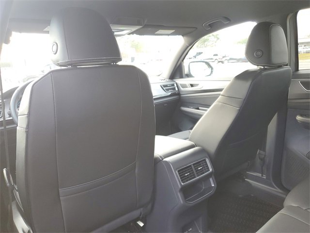 Used 2025 Volkswagen Atlas Cross Sport SE image 11