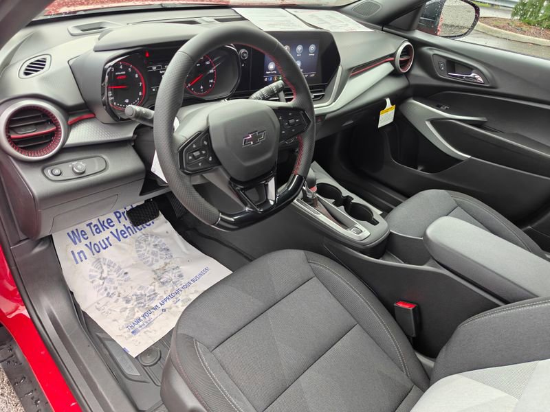 Used 2026 Chevrolet Trax RS image 12