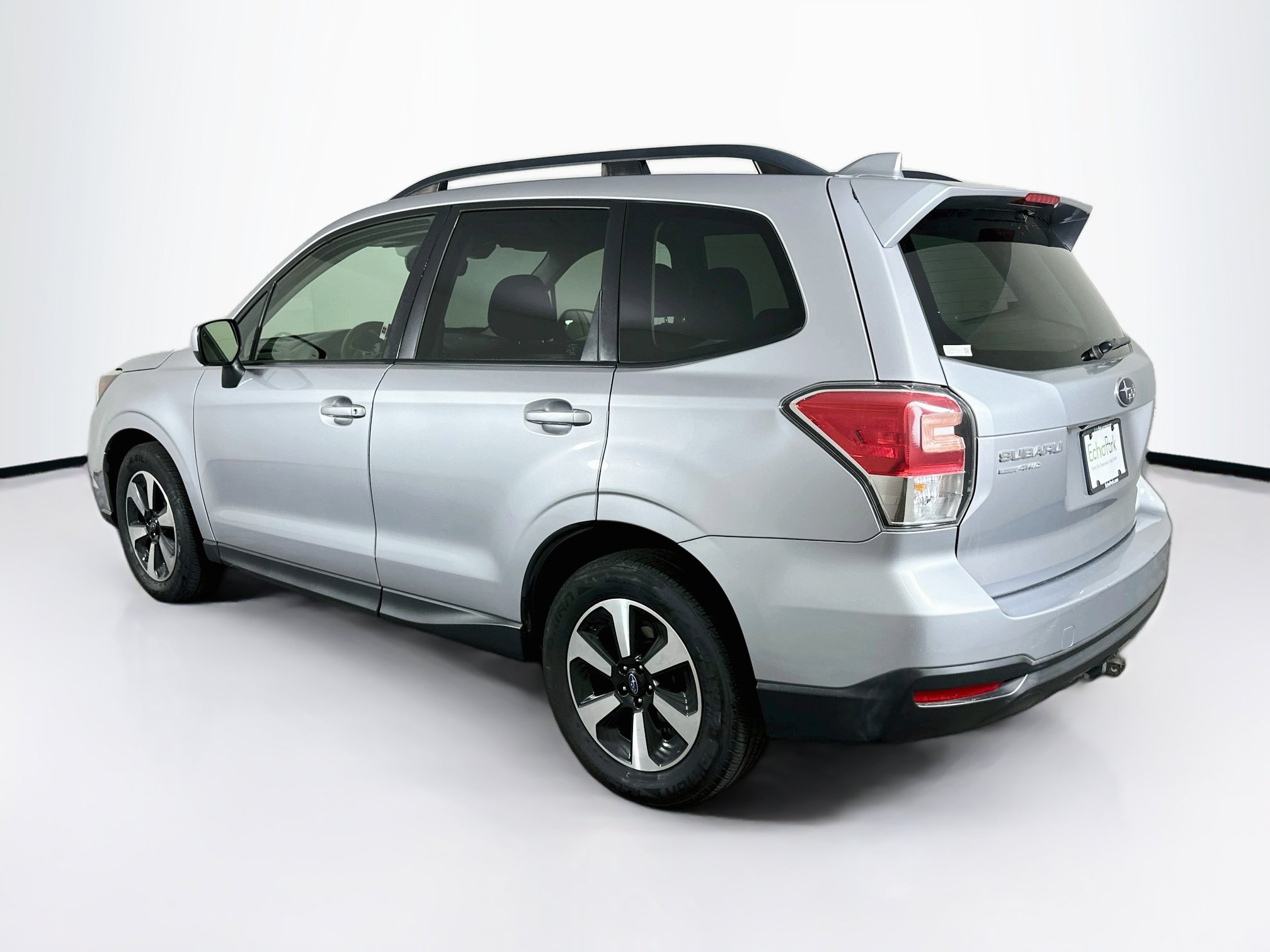 Used 2017 Subaru Forester 2.5i Premium AWD/4WD image 5