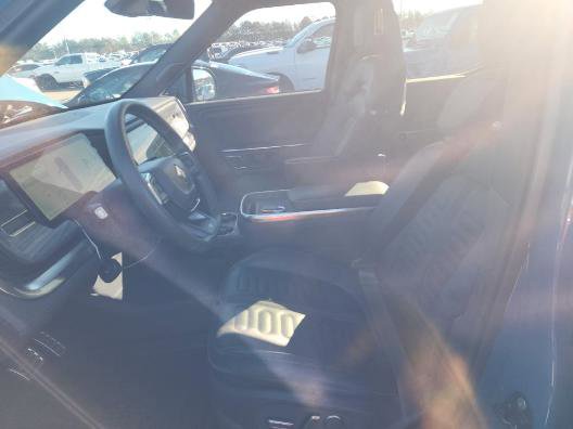 Used 2022 Rivian R1T Adventure image 7