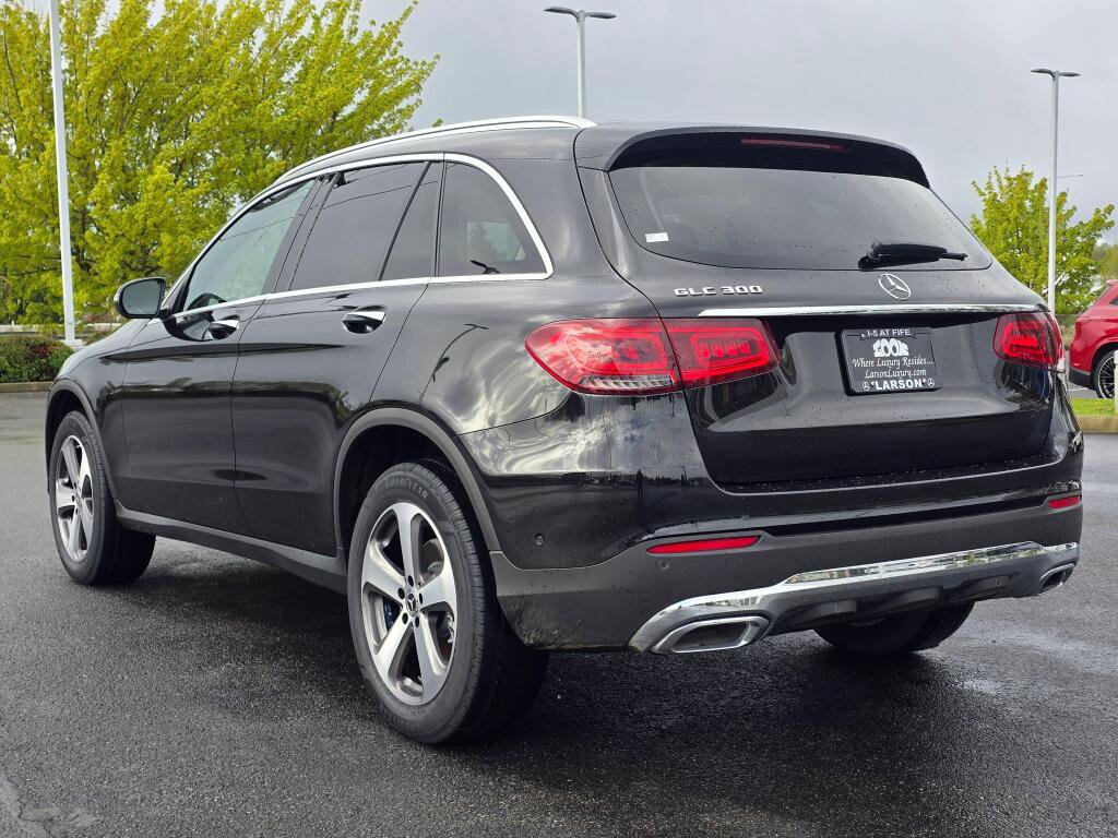 Used 2022 Mercedes-Benz GLC 300 image 4