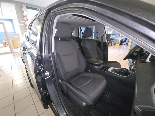 Used 2023 Toyota RAV4 XLE w/ Convenience Package FWD image 24