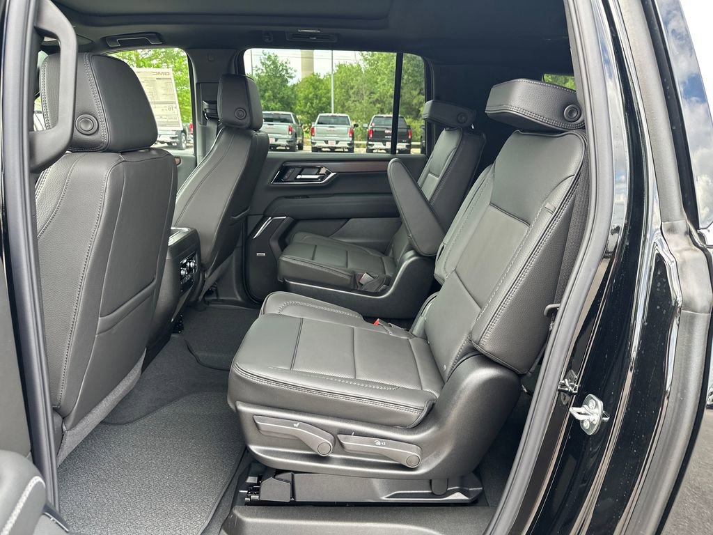 New 2026 GMC Yukon XL Denali w/ Sun & Power Step Package AWD/4WD image 33