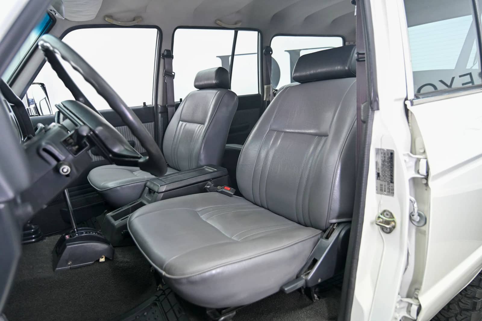 Used 1988 Toyota Land Cruiser AWD/4WD image 3
