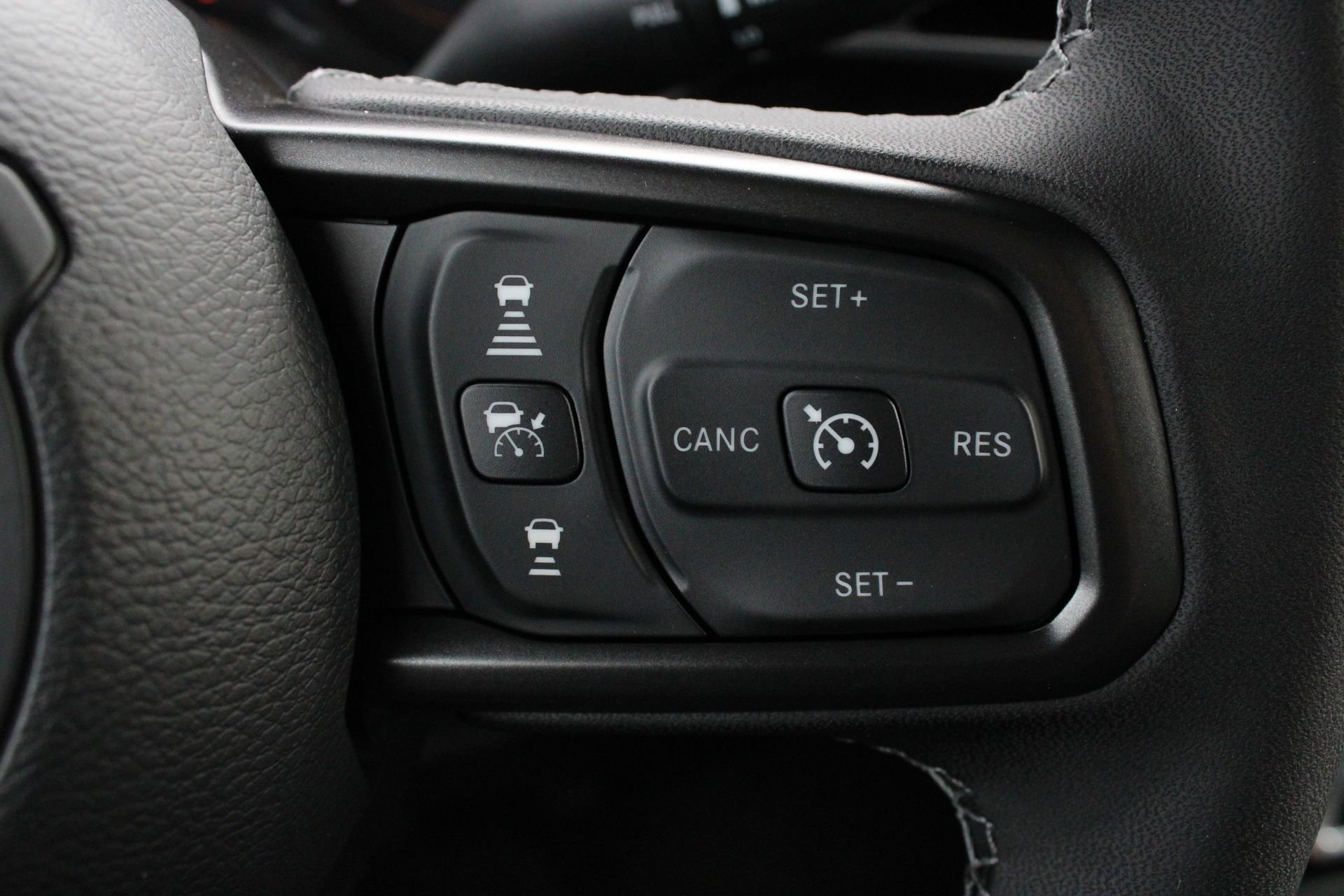 New 2026 Jeep Gladiator Sport AWD/4WD image 28