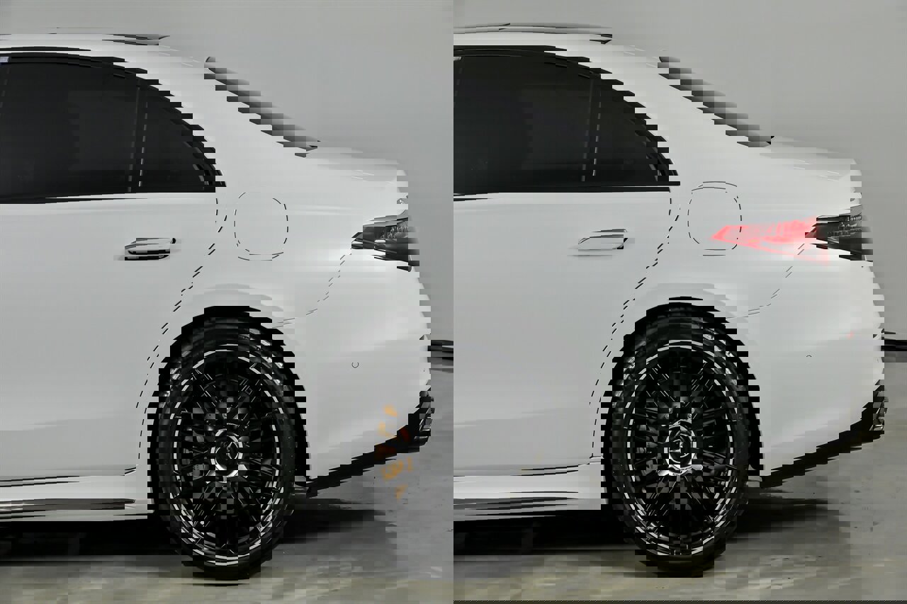 Used 2024 Mercedes-Benz S 63 AMG S image 9