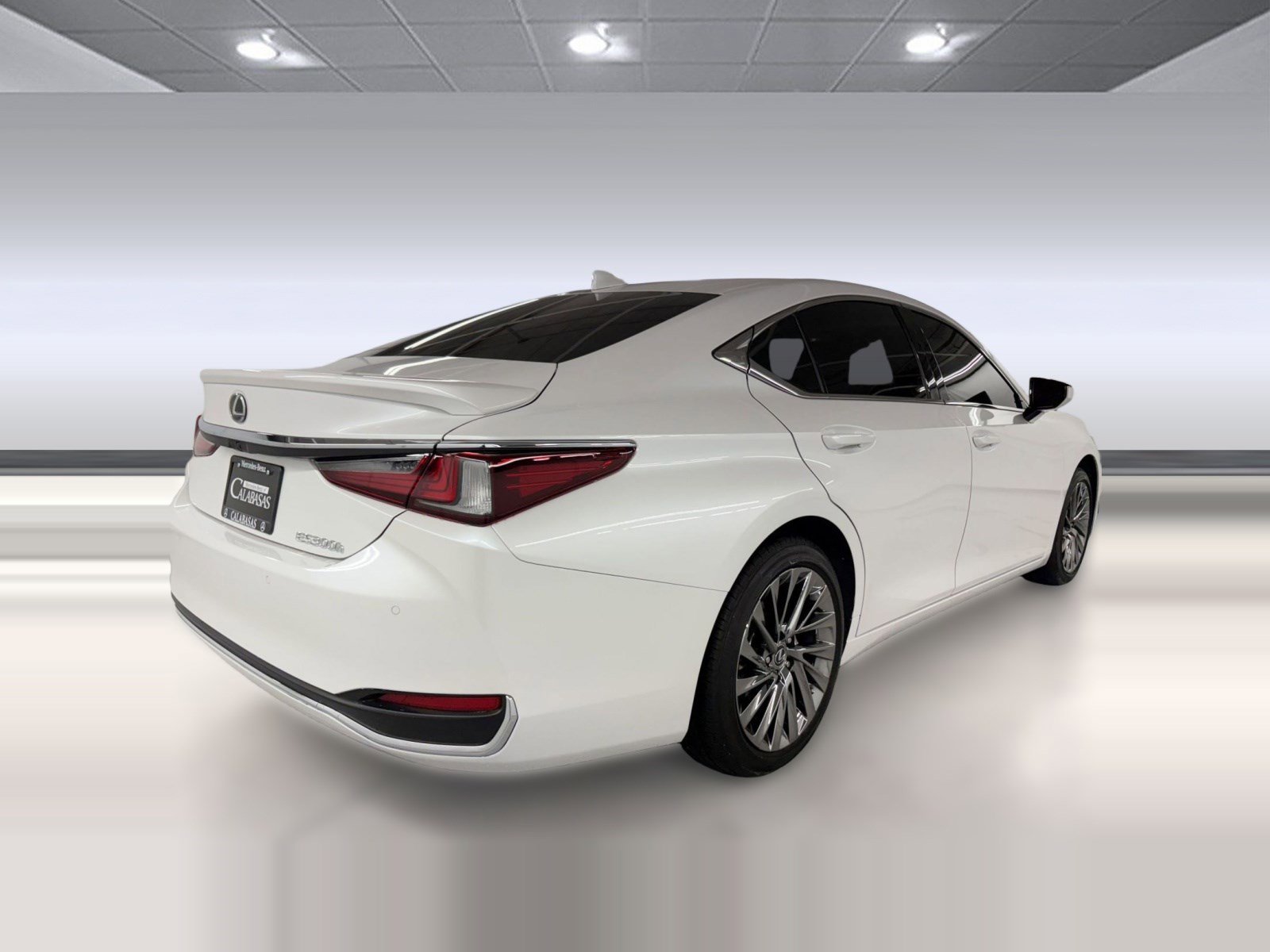 Used 2025 Lexus ES 300h w/ Luxury Package FWD image 9