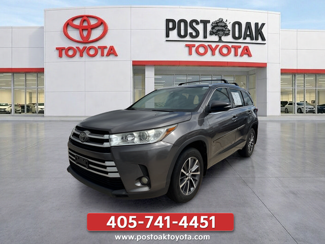 Used 2018 Toyota Highlander XLE w/ Protection Package #3 AWD/4WD image 3