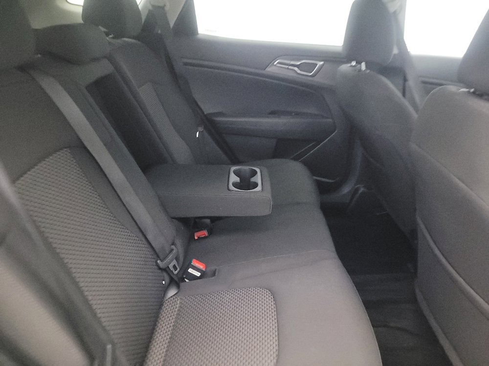 Used 2023 Kia Sportage LX image 19