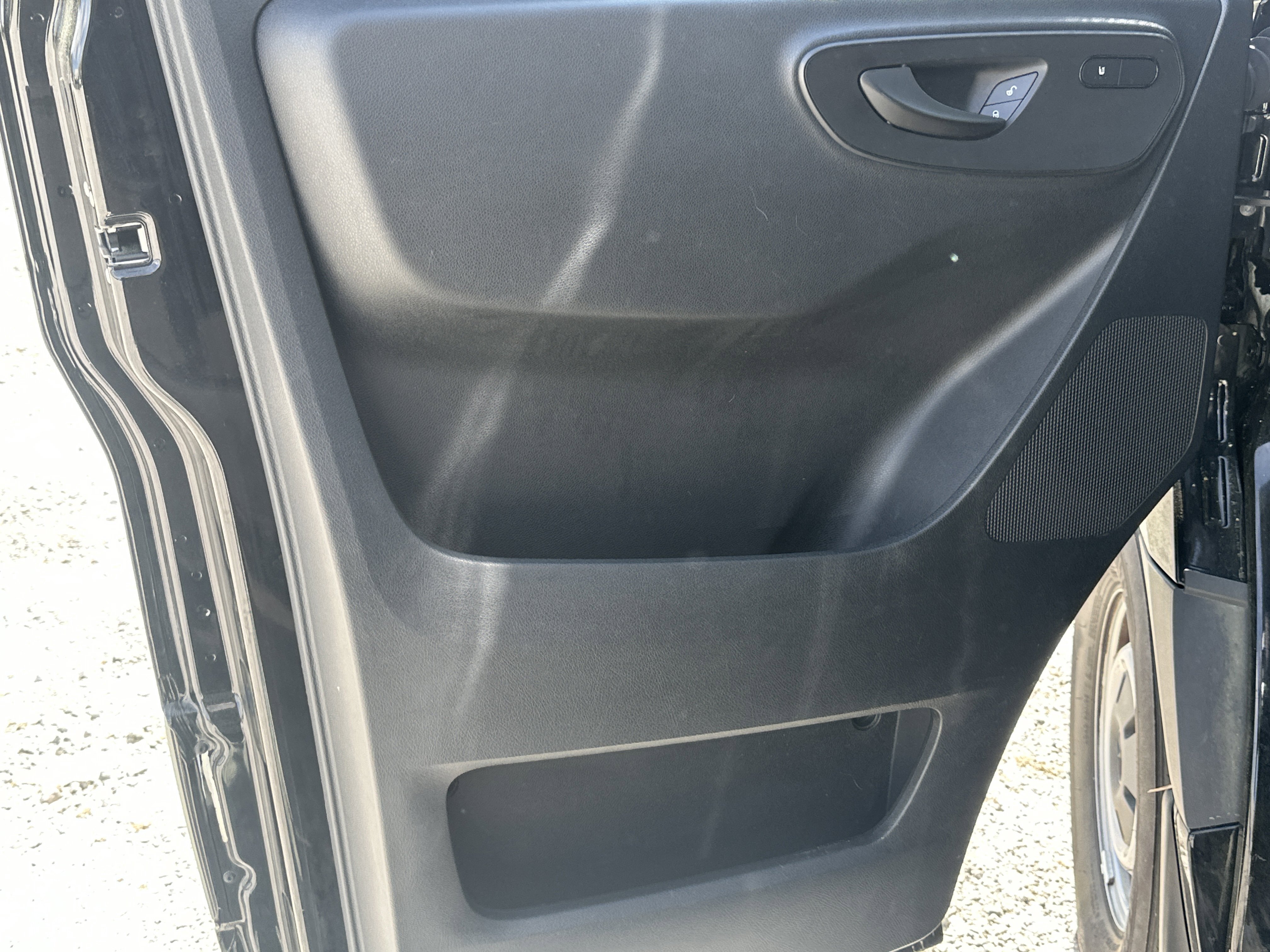 Used 2024 Mercedes-Benz Sprinter 2500 image 10