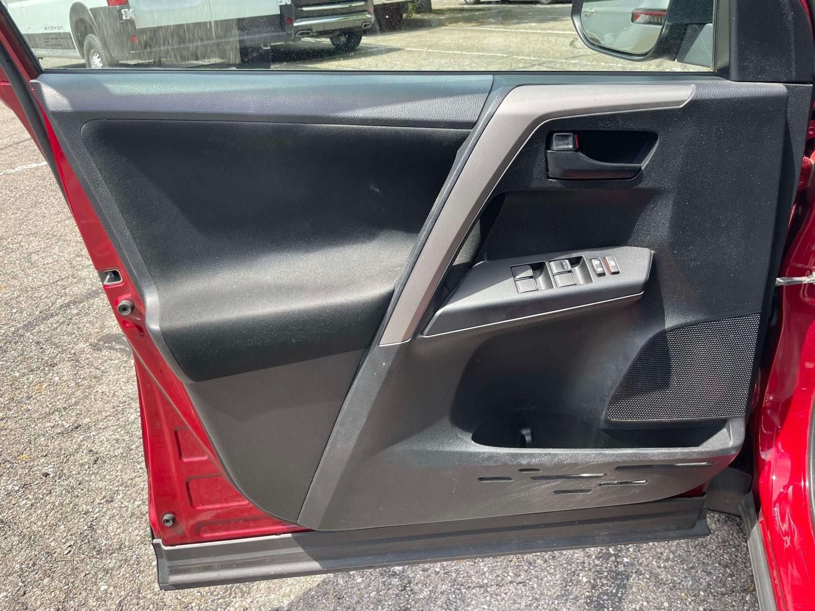 Used 2018 Toyota RAV4 LE w/ All Weather Liner Package AWD/4WD image 16