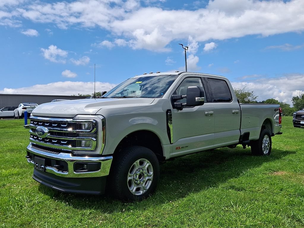 New 2026 Ford F350 XLT w/ XLT Premium Package AWD/4WD image 2