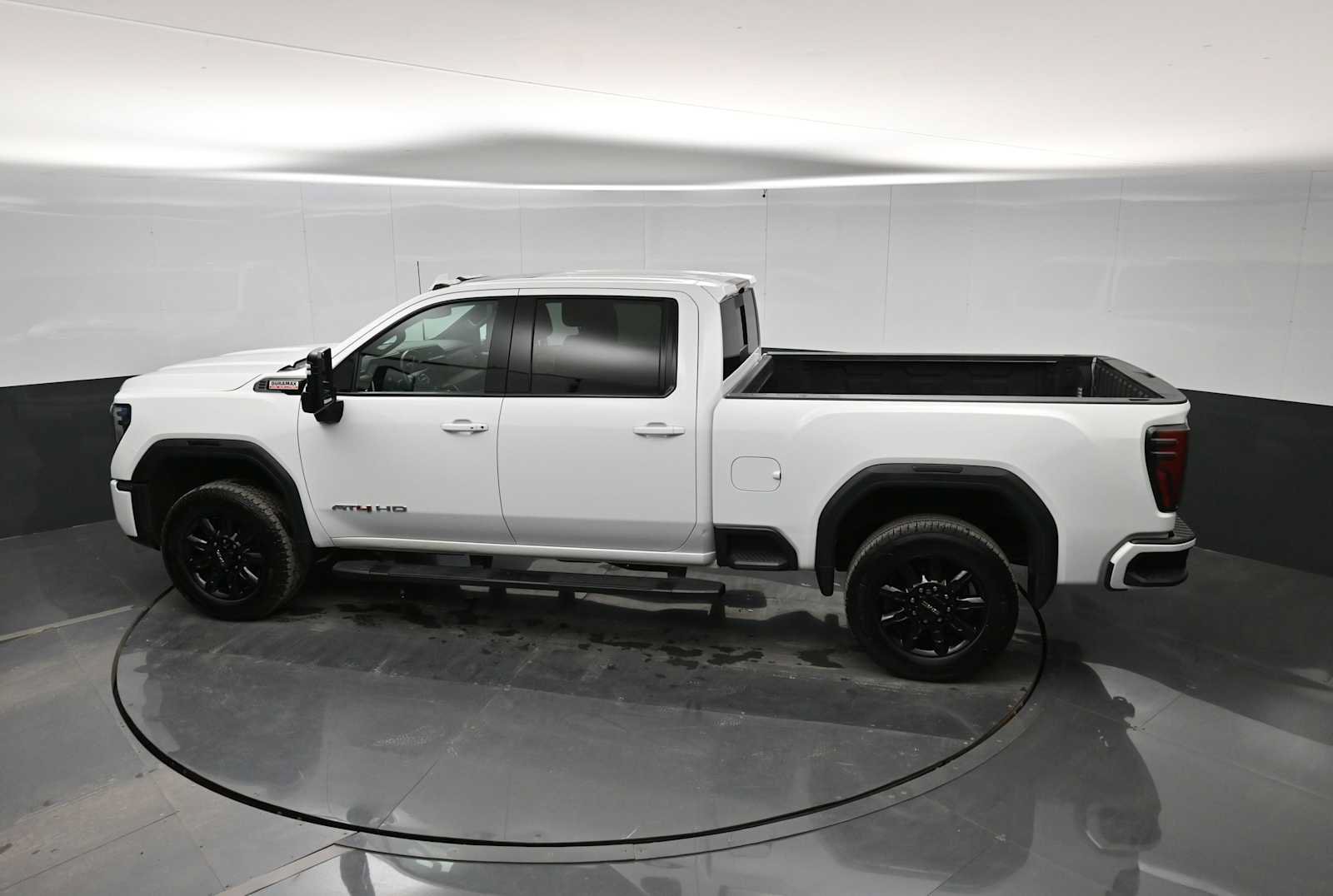 Used 2024 GMC Sierra 2500 AT4 w/ AT4 Preferred Package AWD/4WD image 30