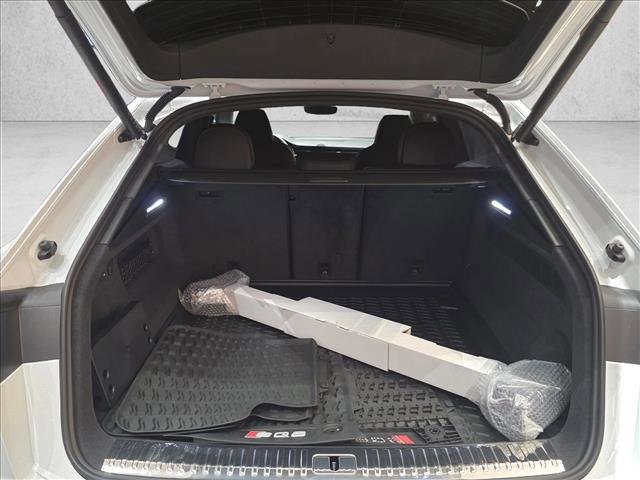 New 2026 Audi SQ8 Prestige image 27