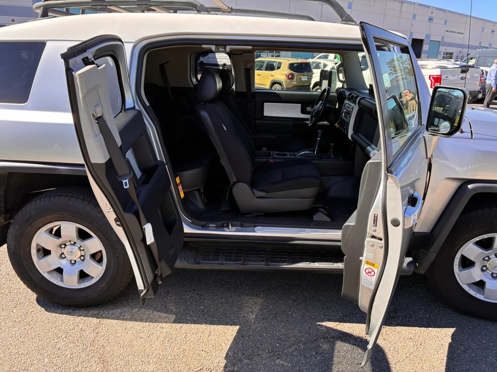 Used 2007 Toyota FJ Cruiser 4WD w/ Upgrade Pkg 2 image 29