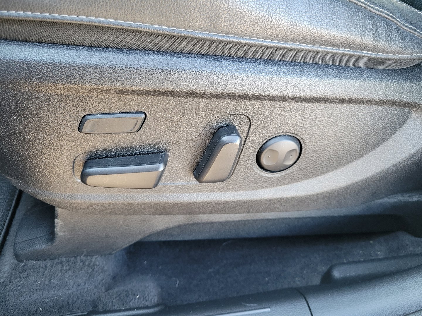 Used 2022 Kia Telluride SX image 17