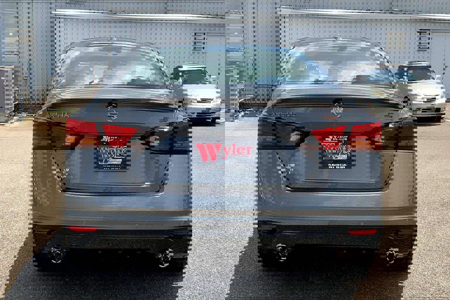 New 2025 Nissan Altima 2.5 SR image 4