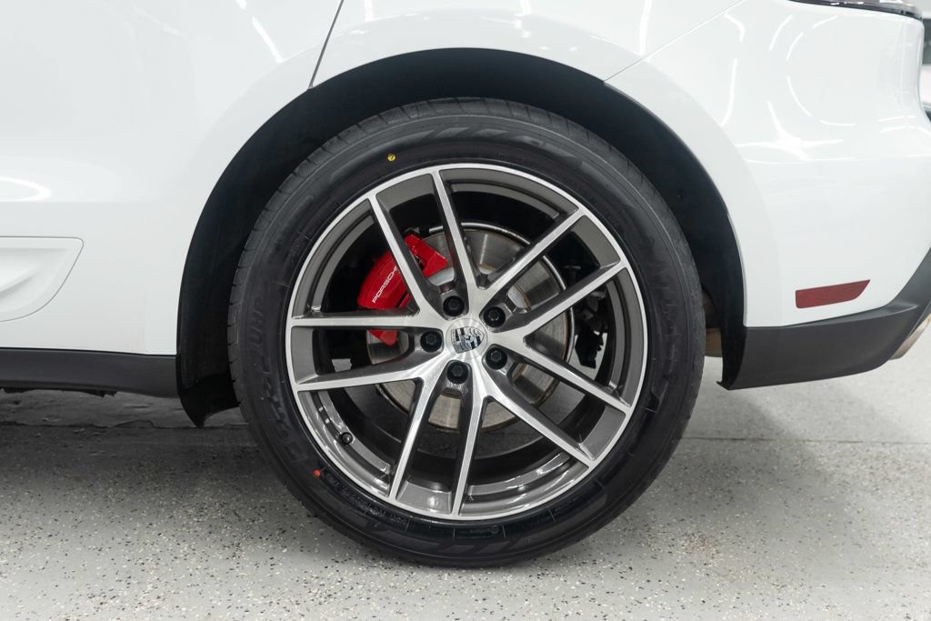 Used 2024 Porsche Macan S AWD/4WD image 37