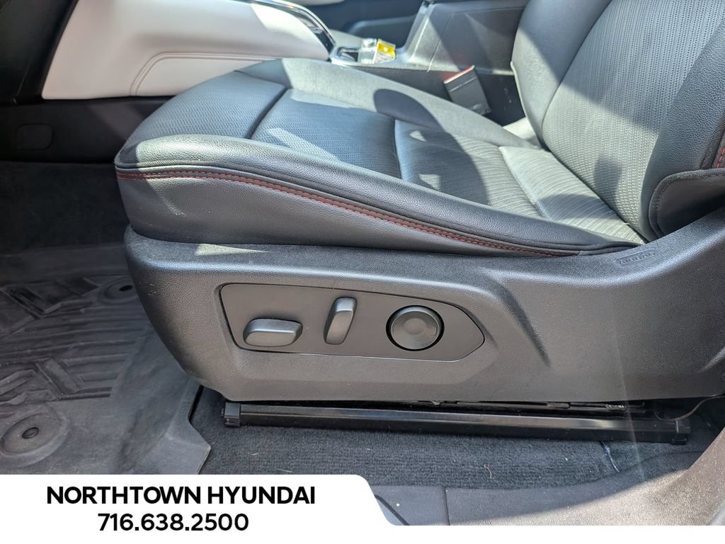 Used 2023 GMC Canyon AT4X AWD/4WD image 28