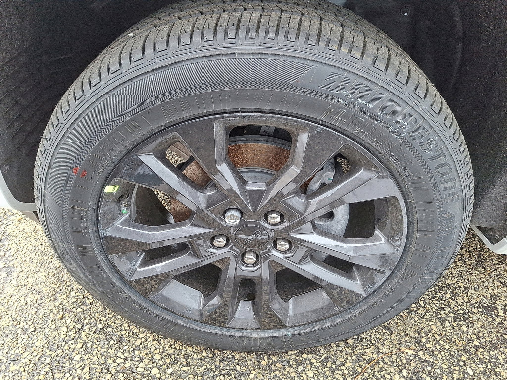 New 2026 Jeep Grand Cherokee Limited image 4