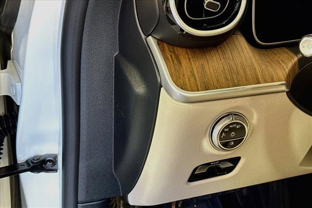 Used 2024 Mercedes-Benz C 300 Sedan image 10