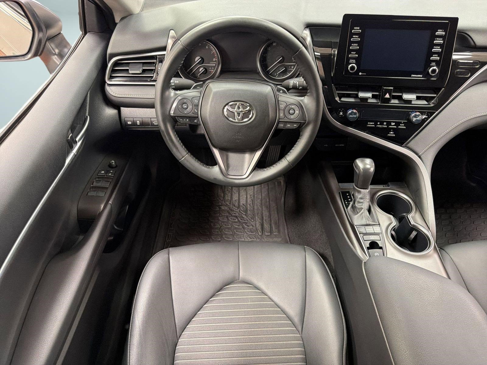 Used 2024 Toyota Camry SE AWD/4WD image 26