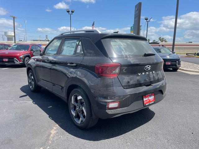 New 2026 Hyundai Venue SEL FWD image 5