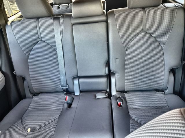 Used 2023 Toyota Highlander XLE image 30