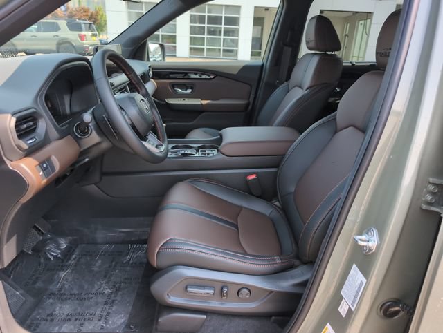 Used 2026 Honda Pilot TrailSport image 16