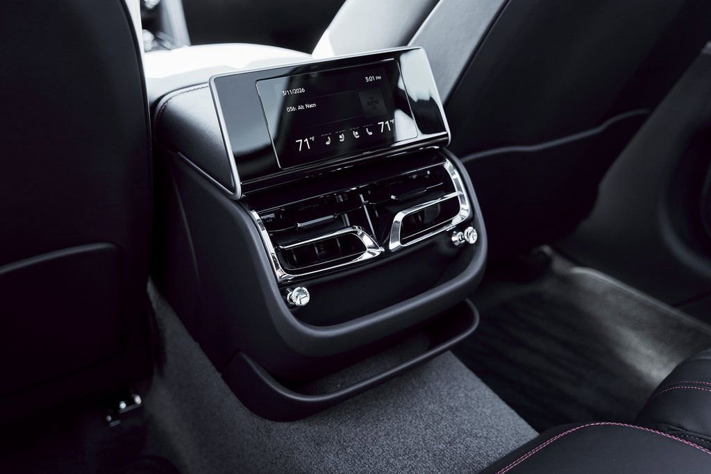 Used 2023 Bentley Flying Spur V8 image 54