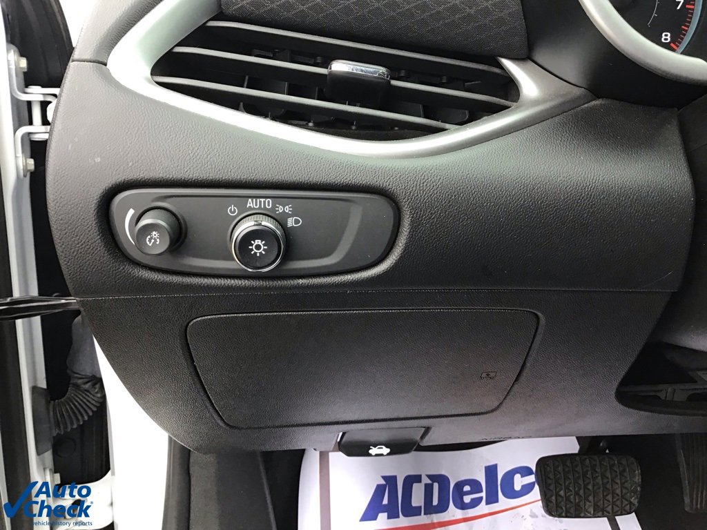 Used 2024 Chevrolet Malibu LT image 35