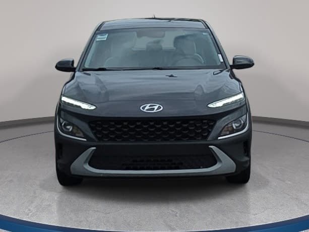 Used 2023 Hyundai Kona SE FWD image 2