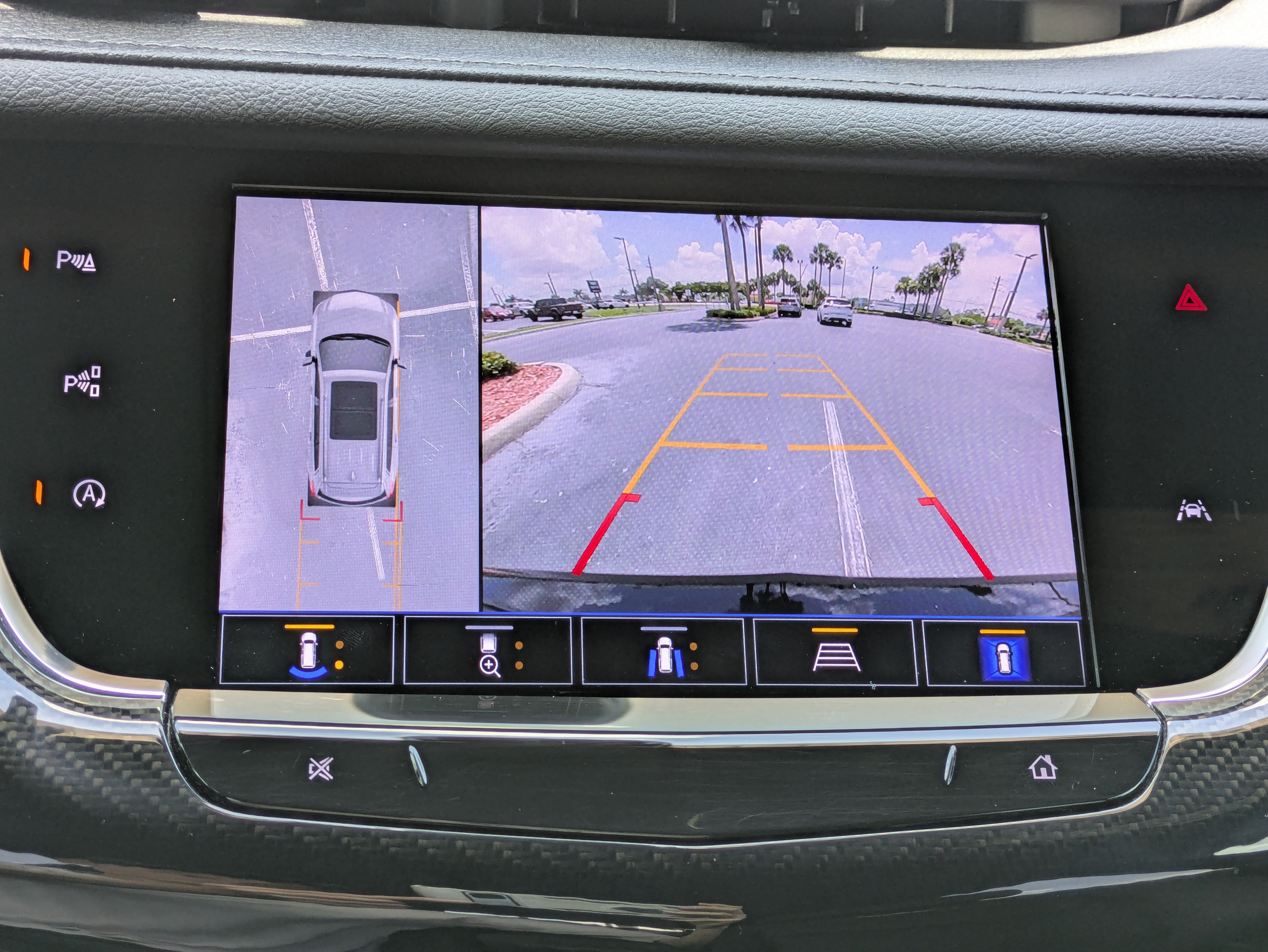 Used 2023 Cadillac XT6 Sport w/ Technology Package AWD/4WD image 28