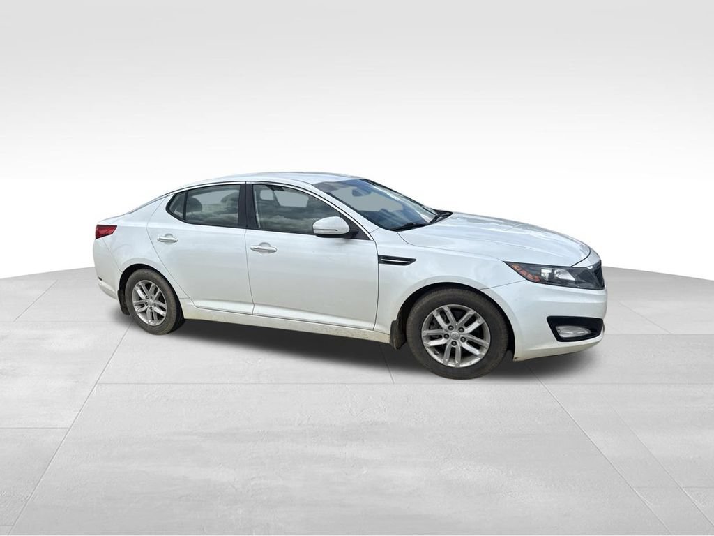 Used 2012 Kia Optima LX FWD image 4