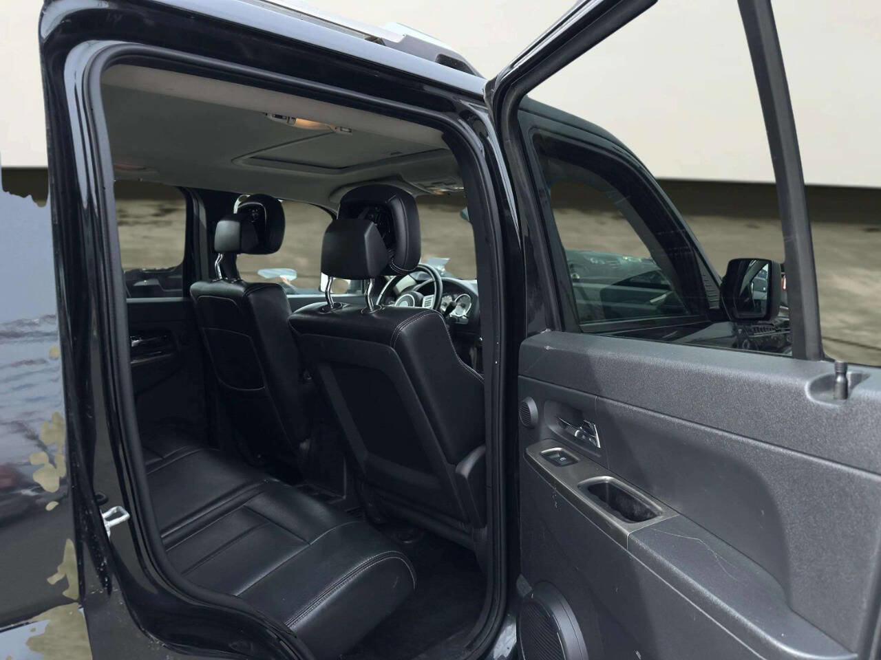 Used 2011 Jeep Liberty Limited w/ Sky's The Limit Group image 17