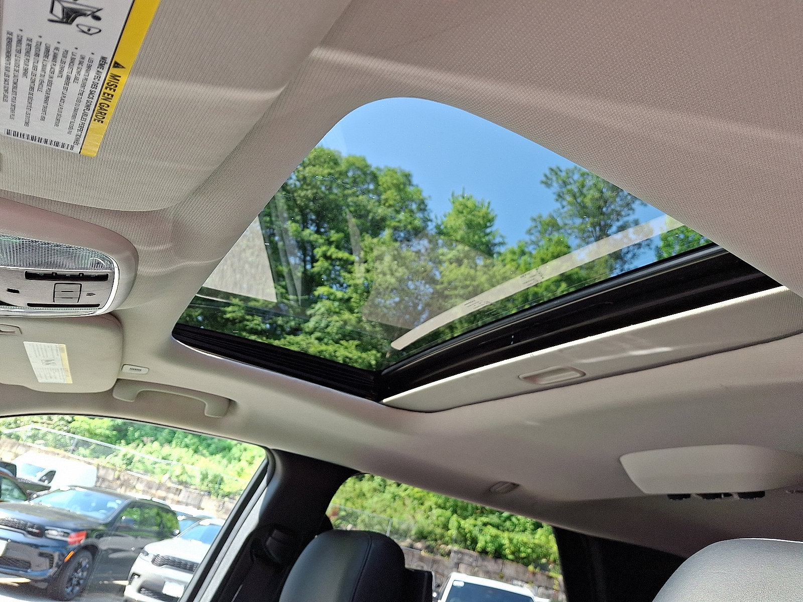 Certified 2017 Dodge Durango Citadel w/ Premium Entertainment Group image 16