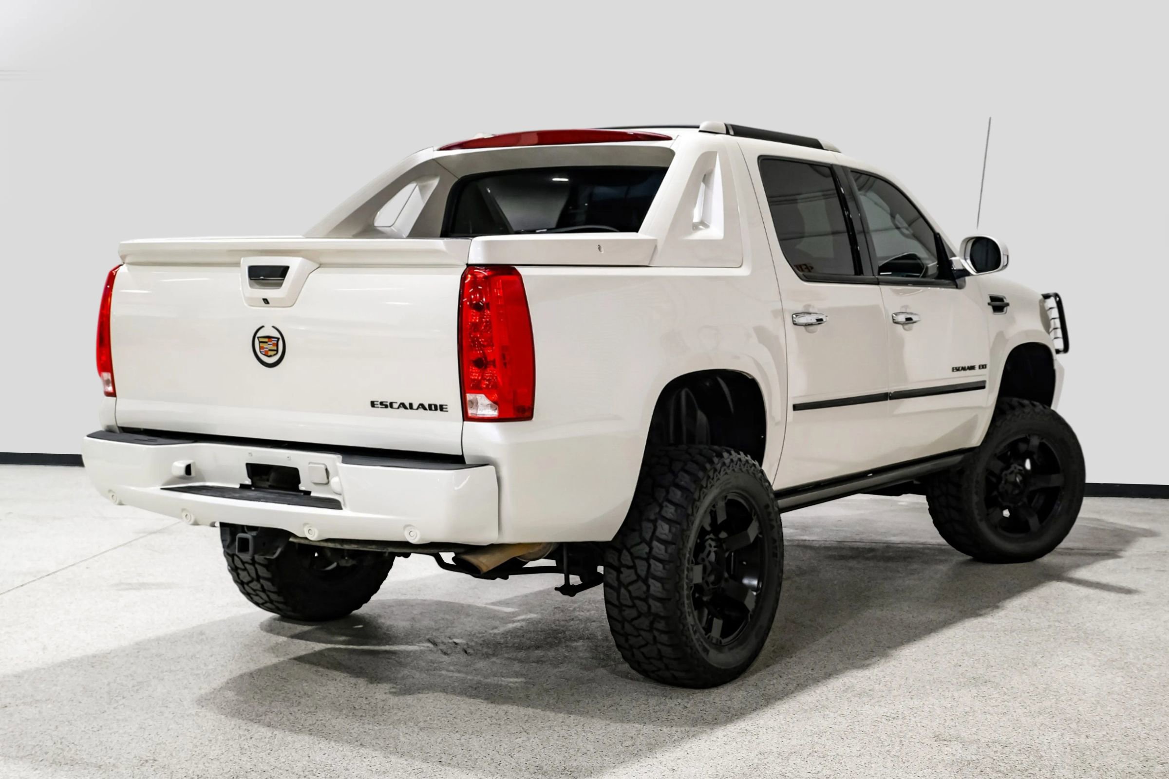 Used 2013 Cadillac Escalade EXT Premium AWD/4WD image 6