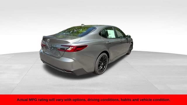 Used 2026 Toyota Camry SE FWD image 7