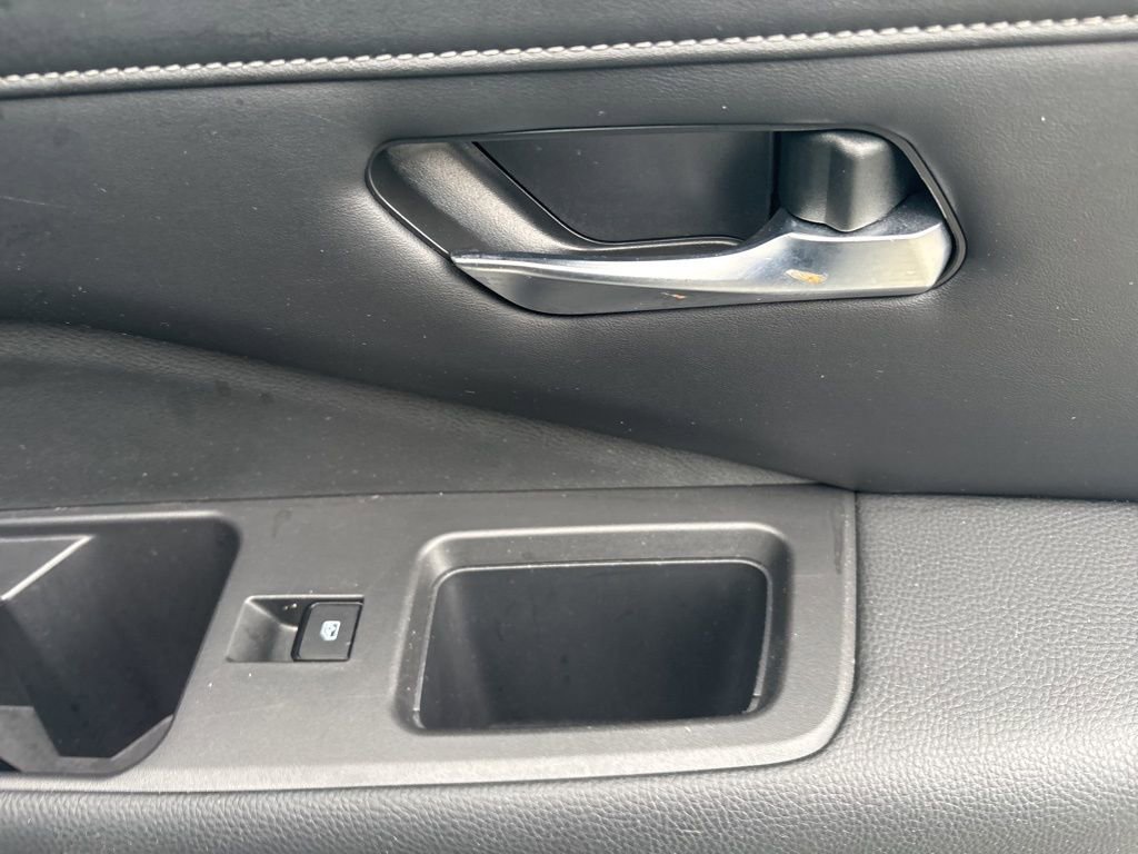 Used 2023 Nissan Pathfinder SL image 29