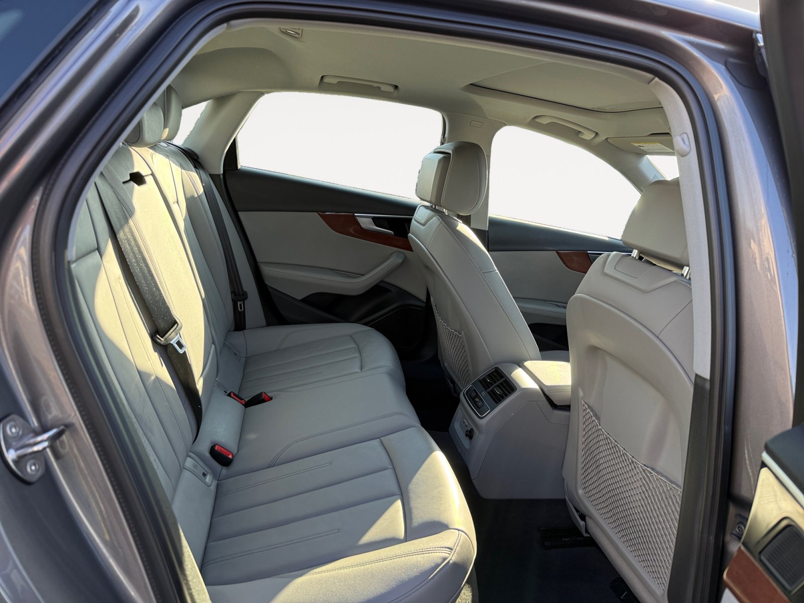 Used 2022 Audi A4 2.0T Premium Plus AWD/4WD image 18