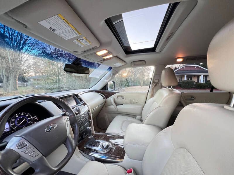 Used 2017 INFINITI QX80 Limited w/ All Season Package image 12