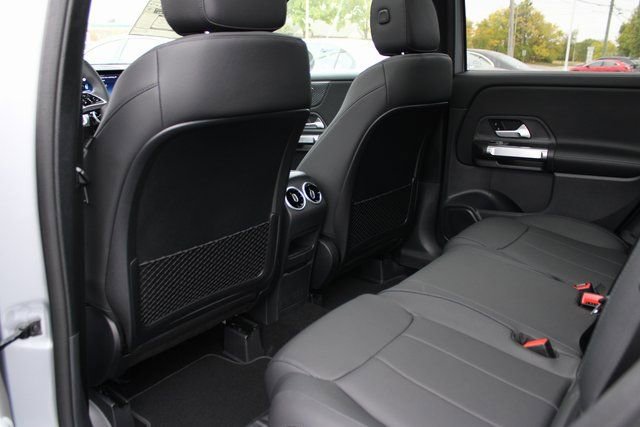 New 2026 Mercedes-Benz GLB 250 4MATIC image 33