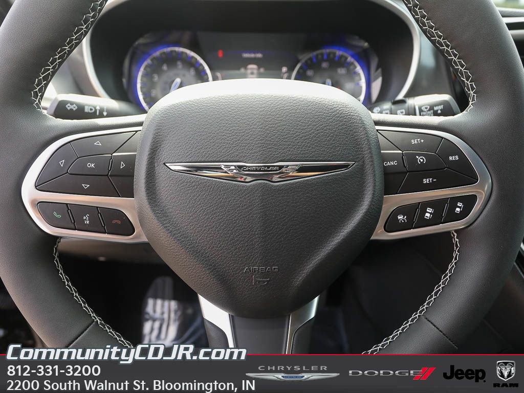 New 2025 Chrysler Voyager LX FWD image 14