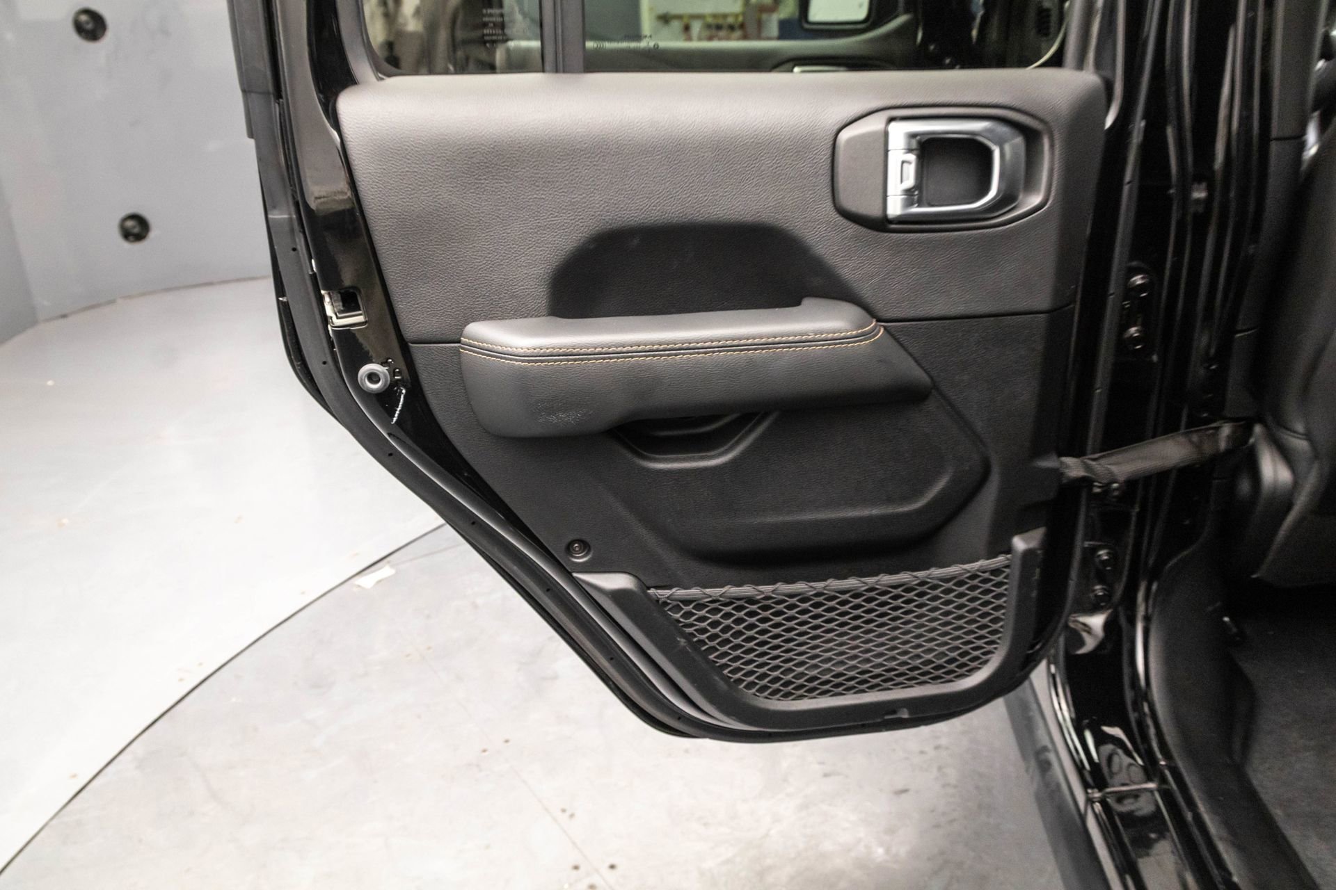 Used 2021 Jeep Wrangler Unlimited Rubicon w/ Trailer Tow Package image 31