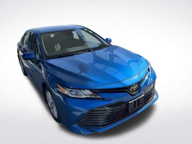 Used 2020 Toyota Camry LE FWD image 4