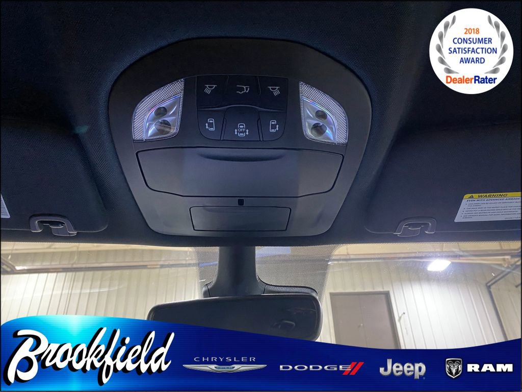 New 2026 Chrysler Pacifica Select image 28