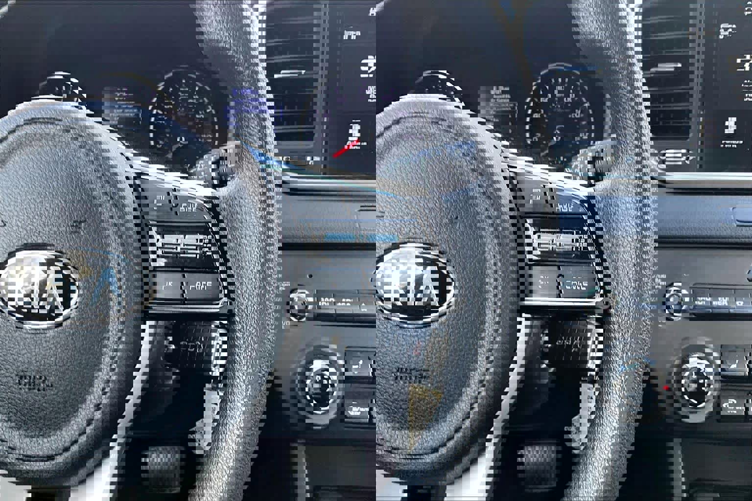 Used 2020 Kia Sportage LX image 24