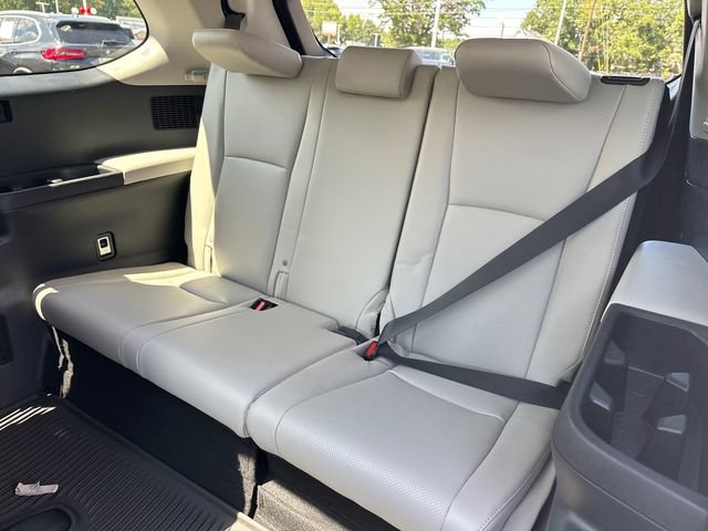 Used 2025 Toyota Grand Highlander AWD Hybrid image 16